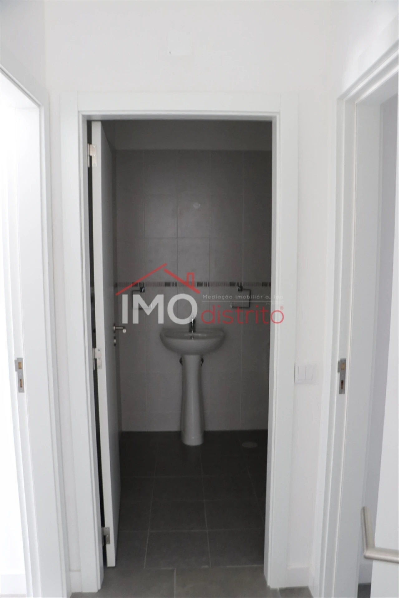 Apartamento T3 para Arrendamento em Sé e São Lourenço Foto 21