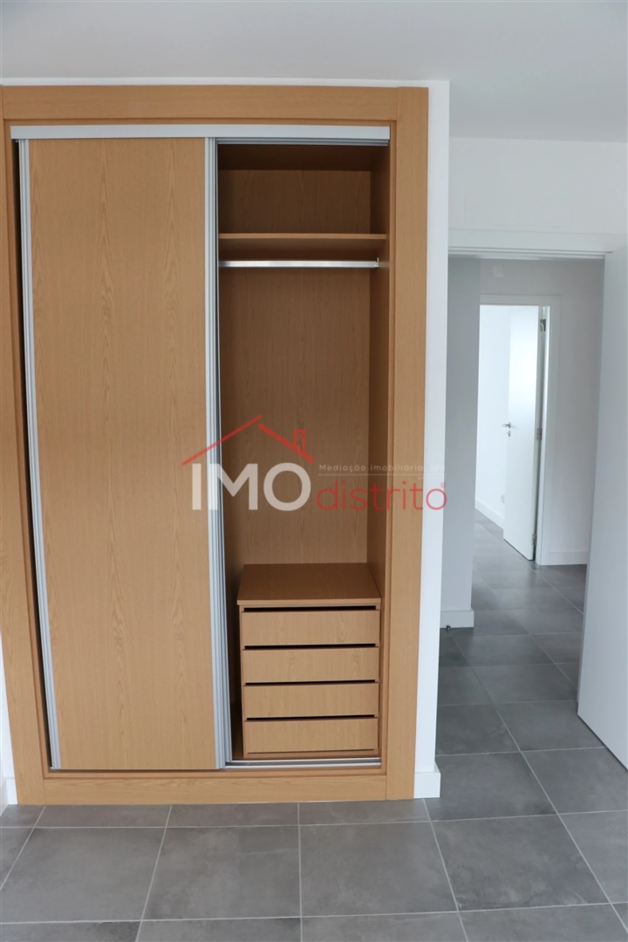 Apartamento T3 para Arrendamento em Sé e São Lourenço Foto 14