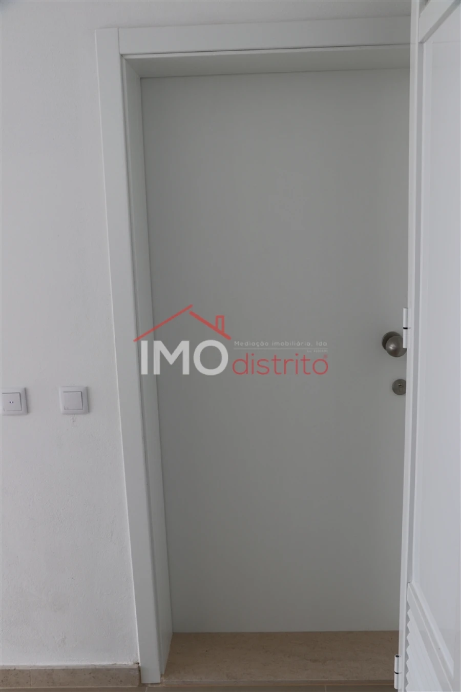 Apartamento T3 para Arrendamento em Sé e São Lourenço Foto 5