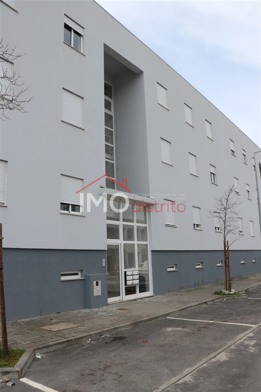 Apartamento T3 para Arrendamento em Sé e São Lourenço Foto 2