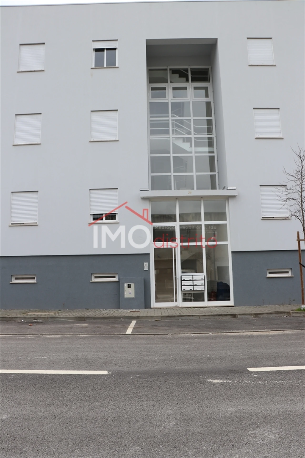 Apartamento T3 para Arrendamento em Sé e São Lourenço Foto 3