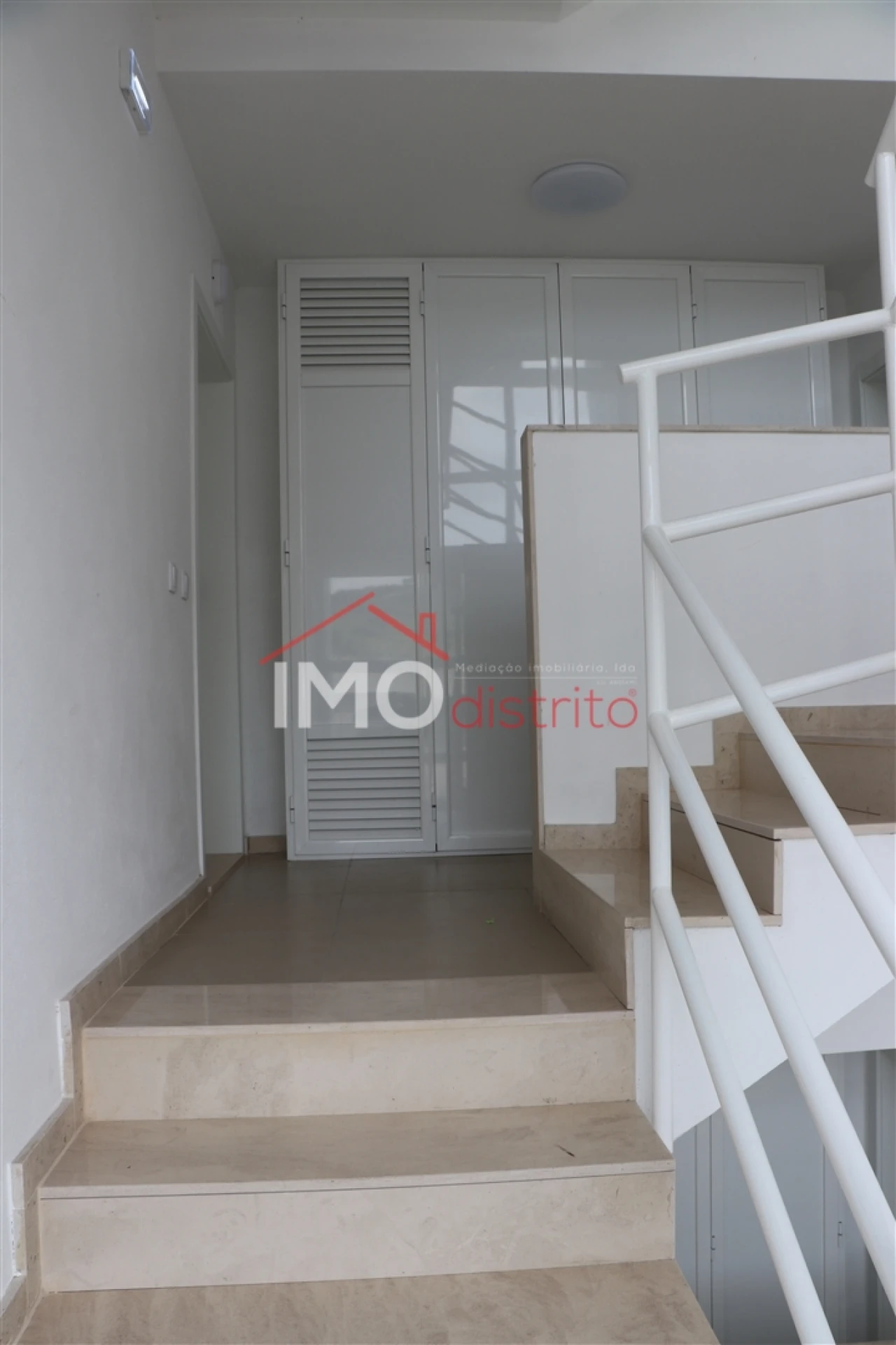 Apartamento T3 para Arrendamento em Sé e São Lourenço Foto 4