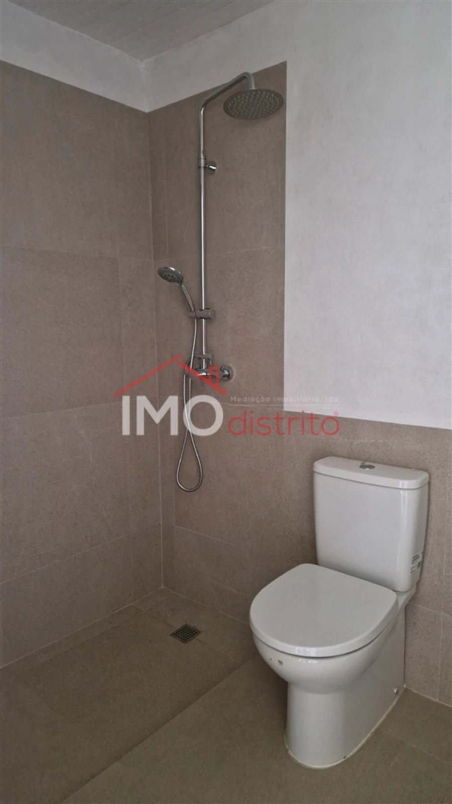 Moradia T2 para Venda em Santa Maria da Devesa Foto 6