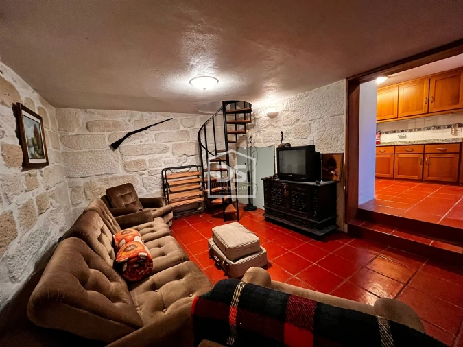 Moradia T3 para Venda em Penafiel Foto 3