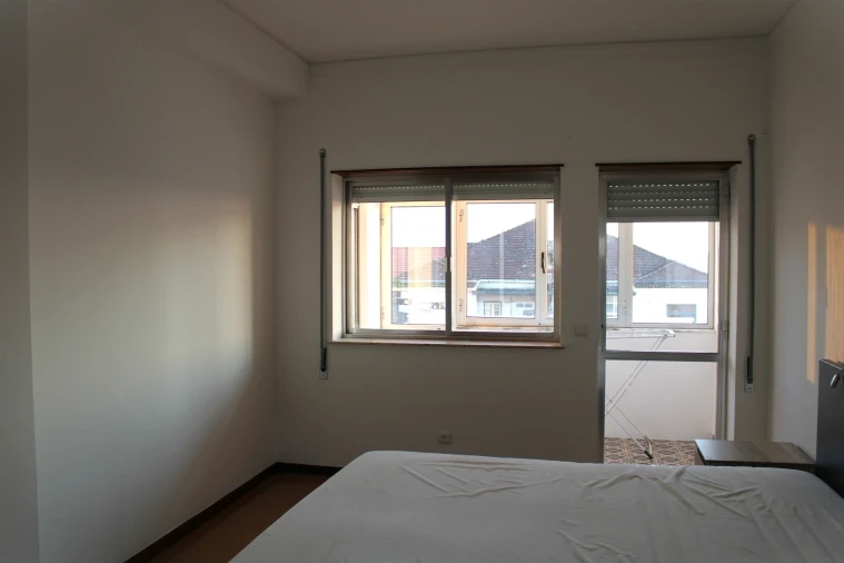 Apartamento T1 para Arrendamento em Sé Nova, Santa Cruz, Almedina e São Bartolomeu Foto 6