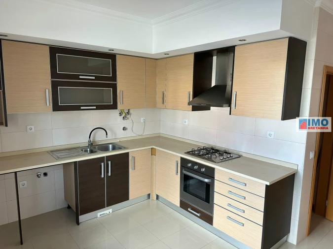 Apartamento T2 para Venda em Castelo Branco Foto 3