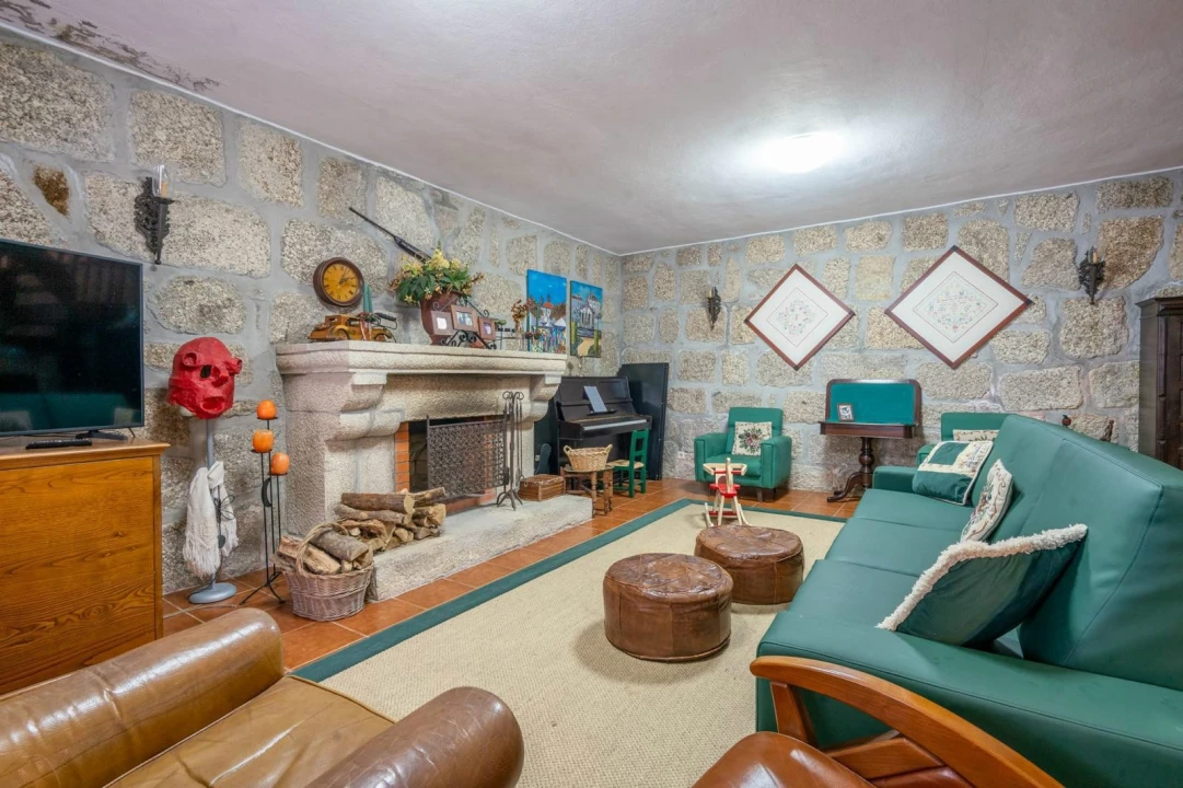 Quinta T3 para Venda em Bouro (Santa Maria) Foto 12