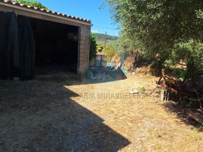 Moradia T3 para Venda em Suçães Foto 31