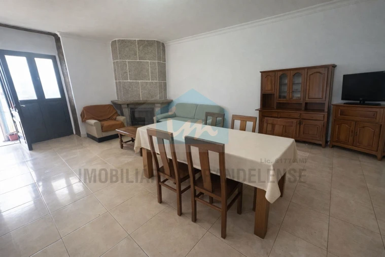 Moradia T3 para Venda em Suçães Foto 2