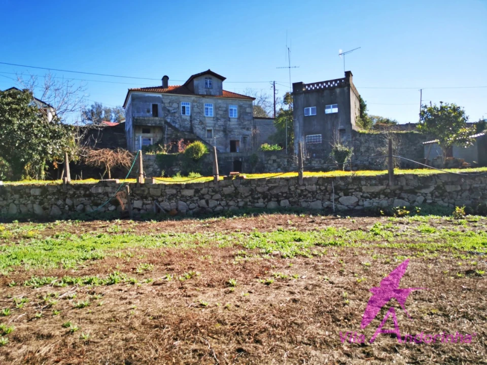 Moradia T4 para Venda em Riba de Ancora Foto 1