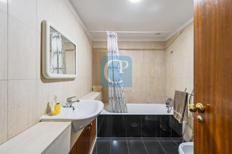 Apartamento T1 para Arrendamento em São Mamede de Infesta e Senhora da Hora Foto 11