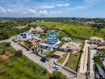 Moradia T3 para Venda em Albufeira e Olhos de Água