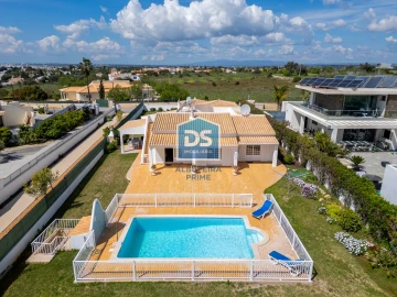 Moradia T3 para Venda em Albufeira e Olhos de Água