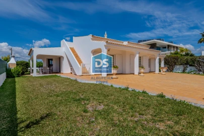 Moradia T3 para Venda em Albufeira e Olhos de Água