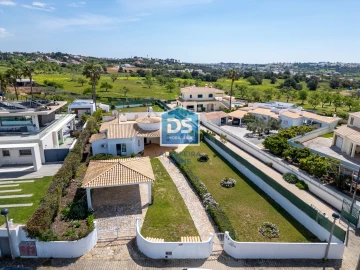 Moradia T3 para Venda em Albufeira e Olhos de Água