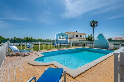 Moradia T3 para Venda em Albufeira e Olhos de Água