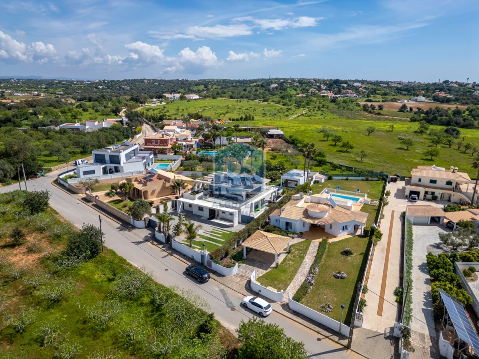 Moradia T3 para Venda em Albufeira e Olhos de Água Foto 34