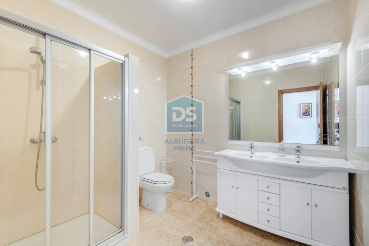 Moradia T3 para Venda em Albufeira e Olhos de Água Foto 24