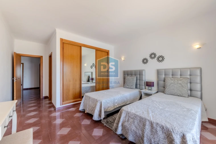 Moradia T3 para Venda em Albufeira e Olhos de Água Foto 15