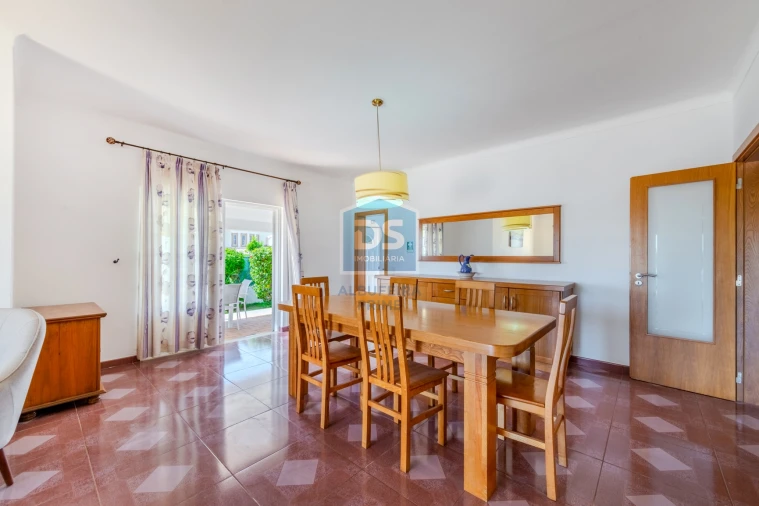 Moradia T3 para Venda em Albufeira e Olhos de Água Foto 12