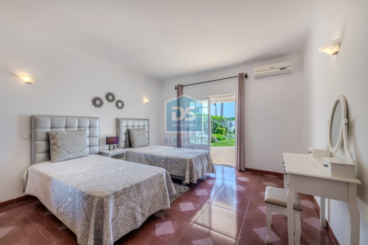 Moradia T3 para Venda em Albufeira e Olhos de Água Foto 19