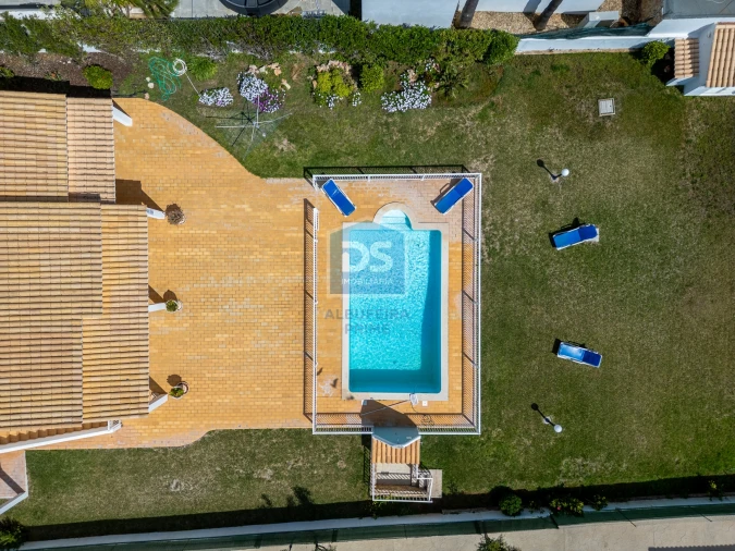 Moradia T3 para Venda em Albufeira e Olhos de Água Foto 35