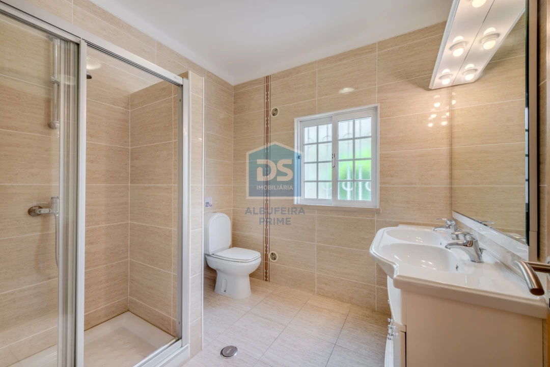 Moradia T3 para Venda em Albufeira e Olhos de Água Foto 18