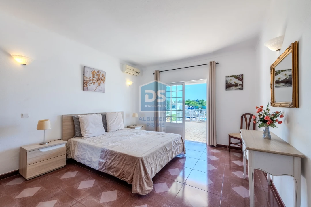 Moradia T3 para Venda em Albufeira e Olhos de Água Foto 25