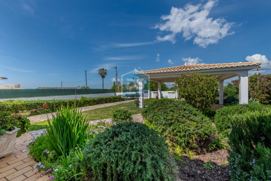 Moradia T3 para Venda em Albufeira e Olhos de Água Foto 4