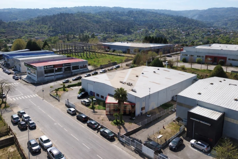 Armazém para Venda em Padreiro (Salvador e Santa Cristina)