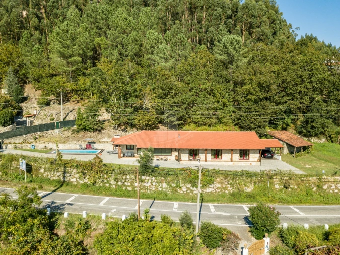 Moradia T3 para Venda em Valdosende Foto 6