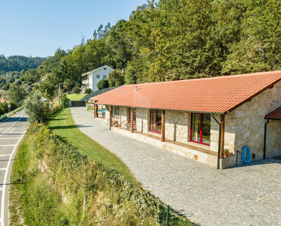 Moradia T3 para Venda em Valdosende Foto 3