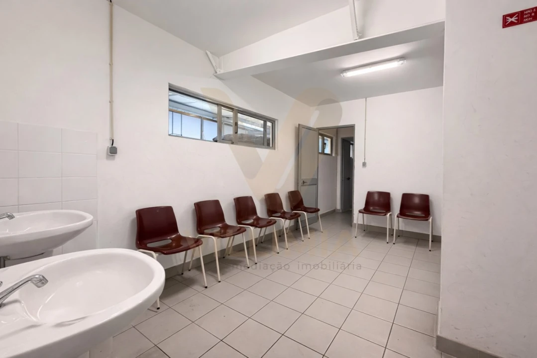 Armazém para Arrendamento em Padreiro (Salvador e Santa Cristina) Foto 22