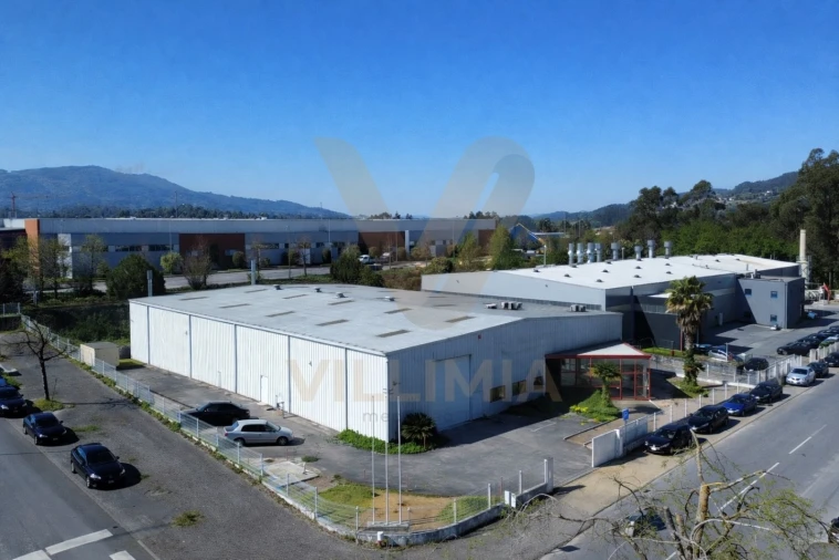 Armazém para Arrendamento em Padreiro (Salvador e Santa Cristina) Foto 4