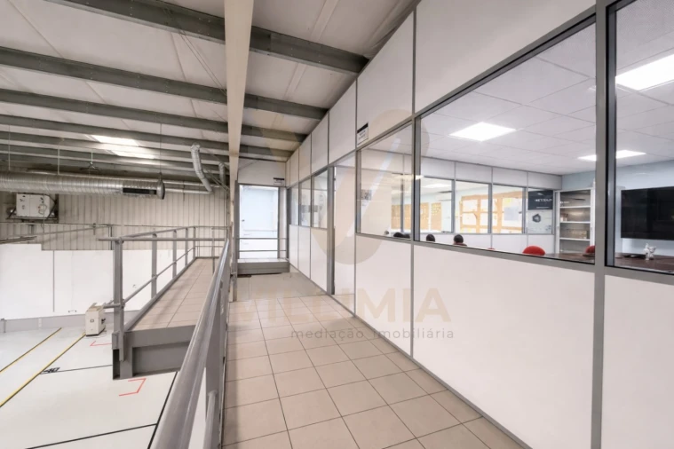 Armazém para Arrendamento em Padreiro (Salvador e Santa Cristina) Foto 34