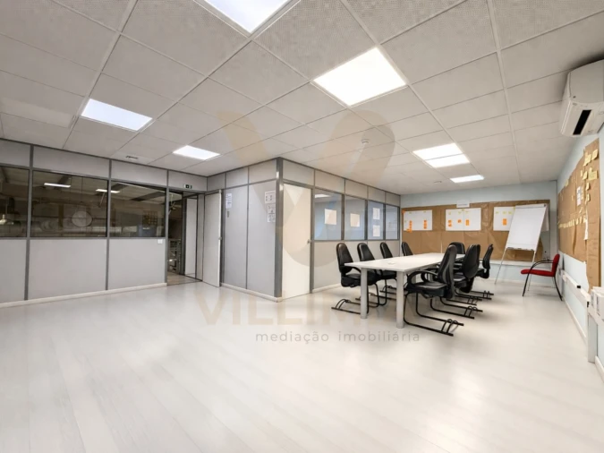 Armazém para Arrendamento em Padreiro (Salvador e Santa Cristina) Foto 36