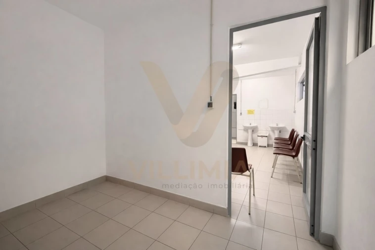 Armazém para Arrendamento em Padreiro (Salvador e Santa Cristina) Foto 23