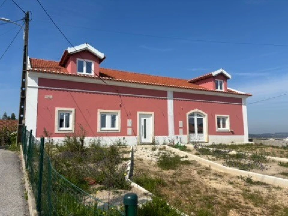 Moradia T2 para Venda em Painho e Figueiros Foto 4