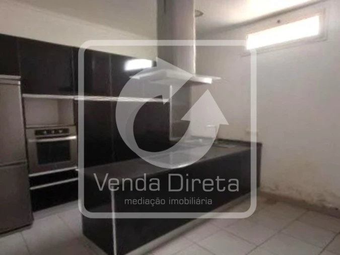 Moradia T3 para Venda em Camara de Lobos Foto 11