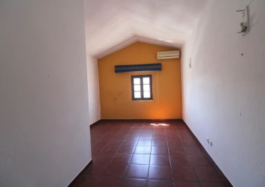 Moradia T5 para Venda em Terena (São Pedro)