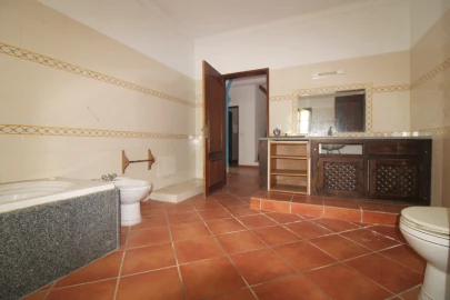 Moradia T5 para Venda em Terena (São Pedro)