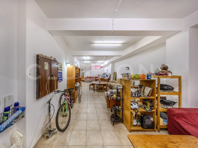 Armazém para Venda em Quarteira Foto 7