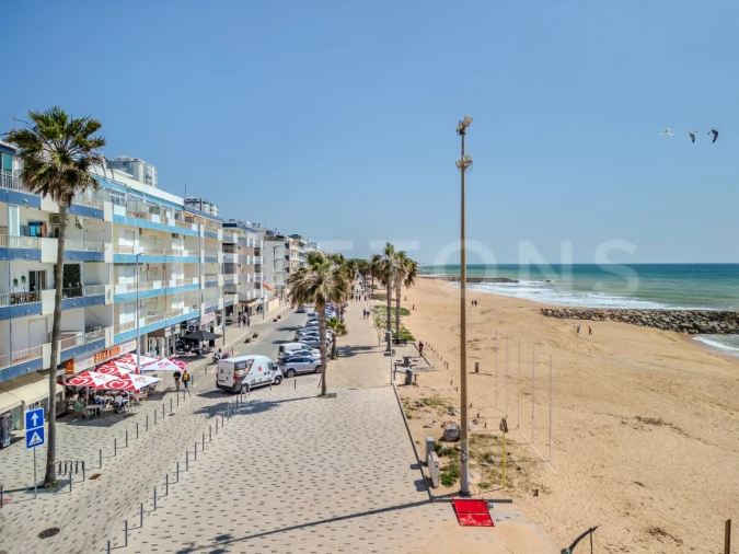 Armazém para Venda em Quarteira Foto 8