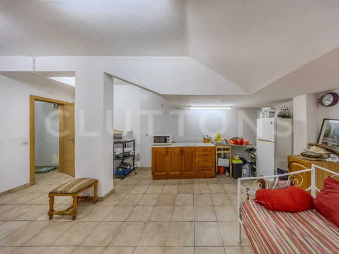 Armazém para Venda em Quarteira Foto 15