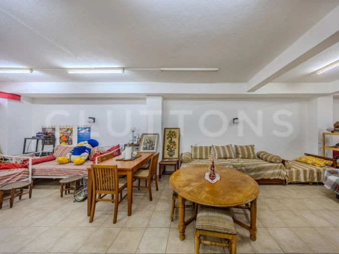 Armazém para Venda em Quarteira Foto 12