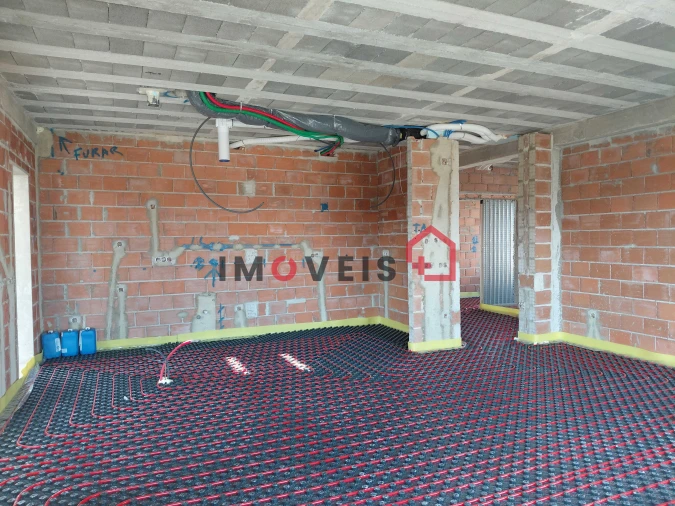 Moradia T3 para Venda em Atouguia Foto 12