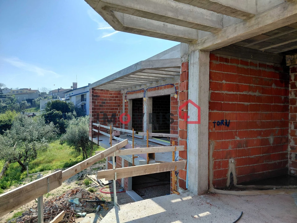 Moradia T3 para Venda em Atouguia Foto 13