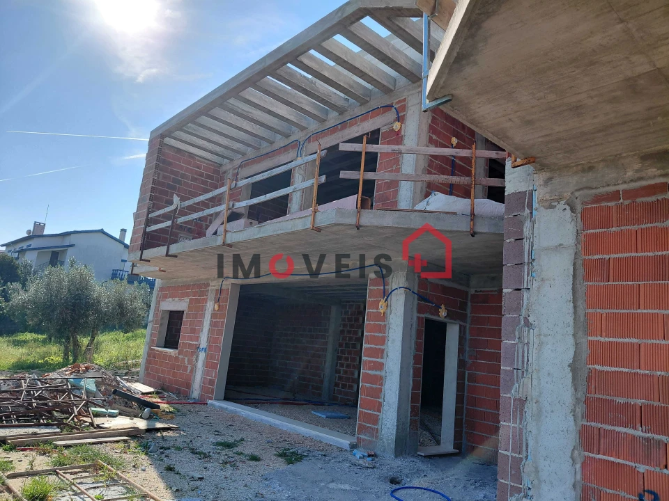 Moradia T3 para Venda em Atouguia Foto 3