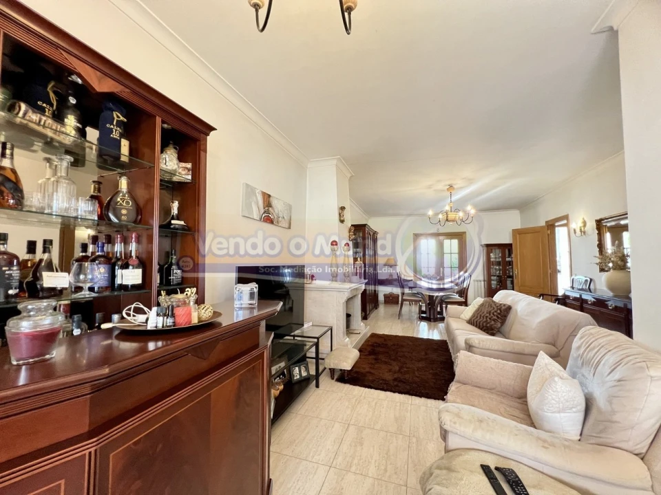 Moradia T6 para Venda em Benavente Foto 6