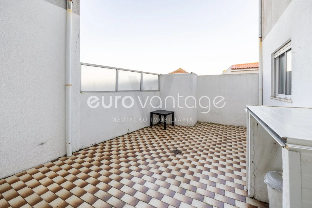 Apartamento T2 para Venda em Marinha Grande Foto 16